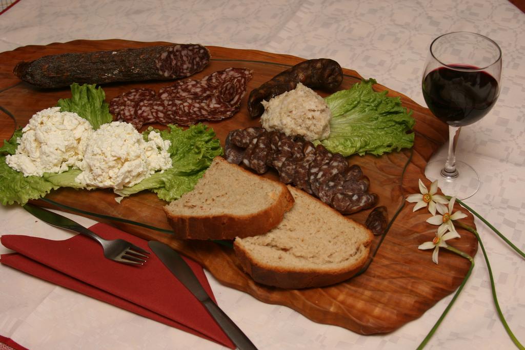 Penzion Pr' Betel Jesenice Εξωτερικό φωτογραφία