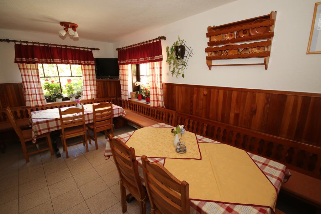 Penzion Pr' Betel Jesenice Εξωτερικό φωτογραφία