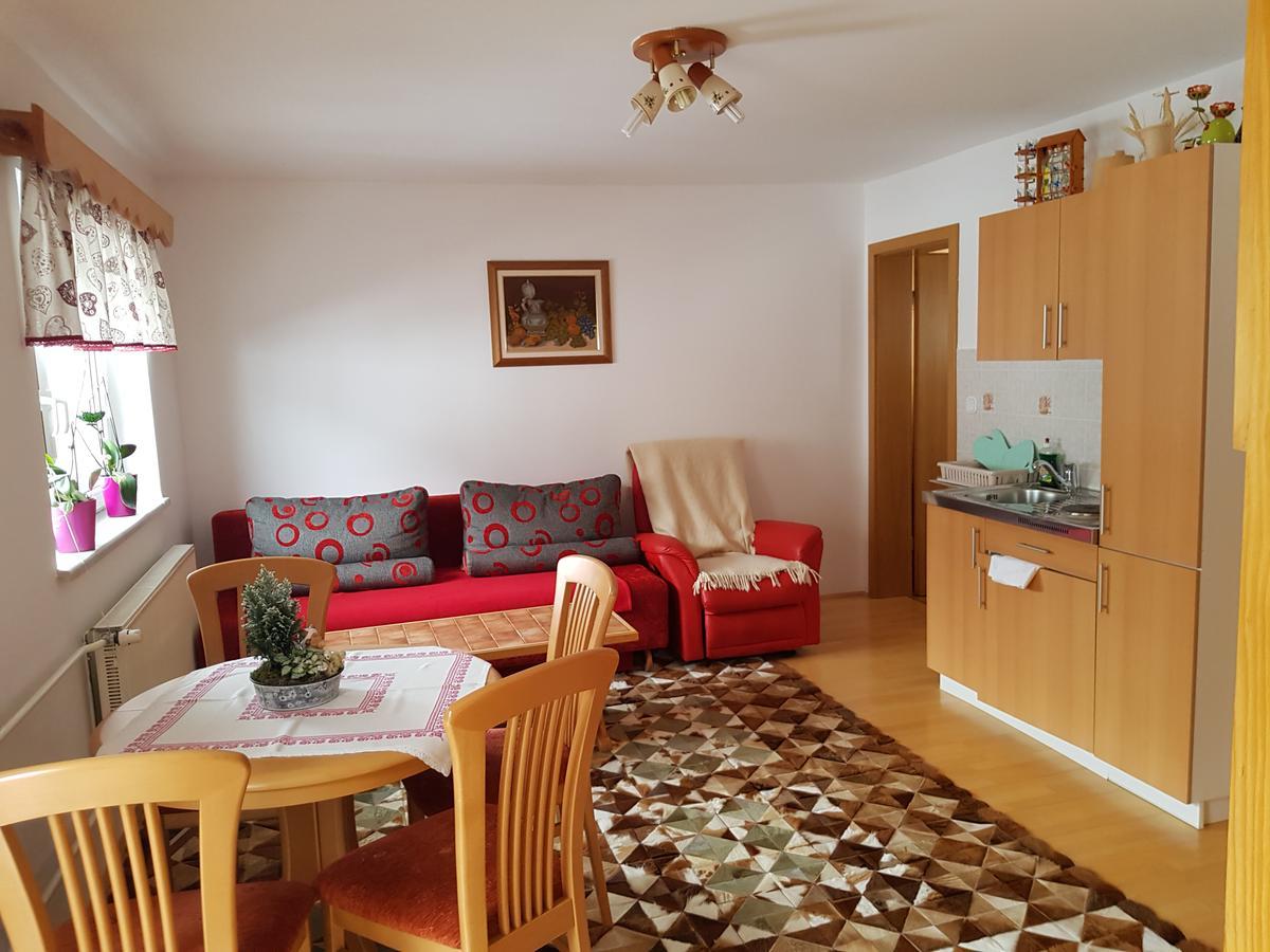Penzion Pr' Betel Jesenice Εξωτερικό φωτογραφία
