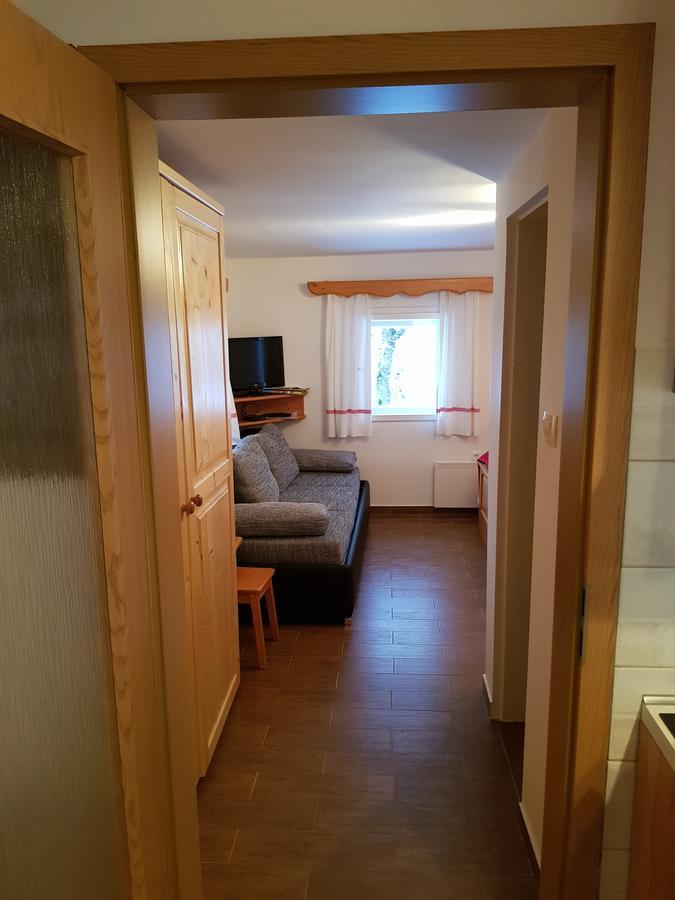 Penzion Pr' Betel Jesenice Εξωτερικό φωτογραφία